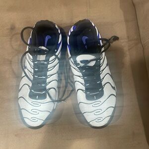 Nike Airmax boys size 6 1/2 youth